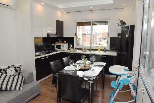 ?m&j Apartment?new Luxury Apartment Tirana