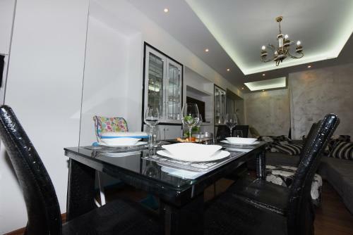 ?m&j Apartment?new Luxury Apartment Tirana