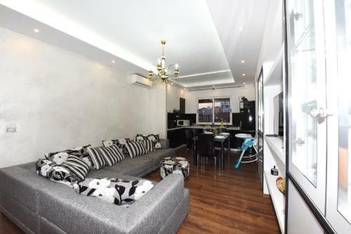 ?m&j Apartment?new Luxury Apartment Tirana