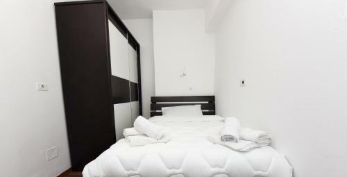 ?m&j Apartment?new Luxury Apartment Tirana