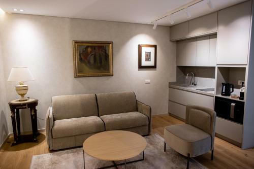 Seven Luxury Suites - Apartments