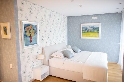 Seven Luxury Suites - Apartments