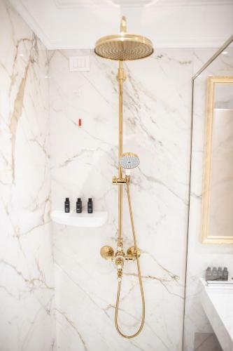 Seven Luxury Suites - Apartments