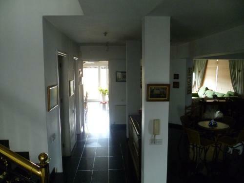 Hostal Room In Guest Room - Datacom House - The Sky Blue Room