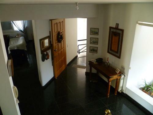 Hostal Room In Guest Room - Datacom House - The Sky Blue Room