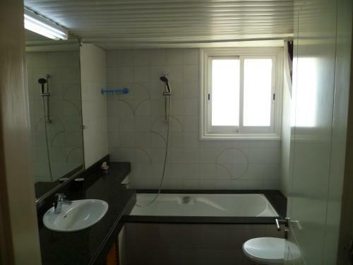 Hostal Room In Guest Room - Datacom House - The Sky Blue Room