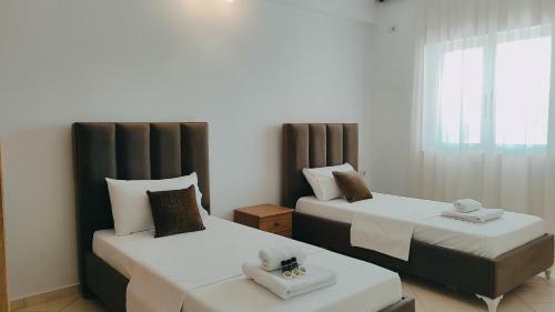 Four Seasons Apartments