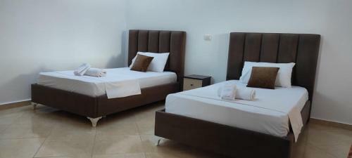 Four Seasons Apartments