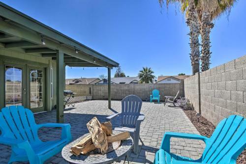 Glendale Escape With Patio, Walk To Westgate!