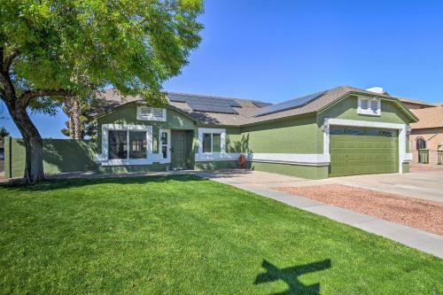 Glendale Escape With Patio, Walk To Westgate!
