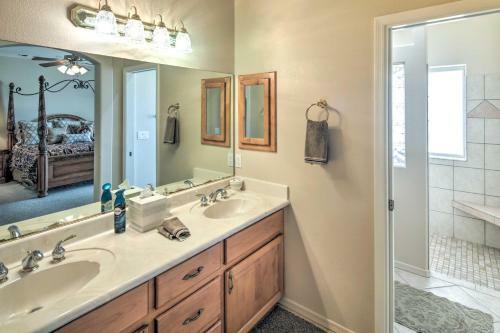 Dog-friendly Casa With Pool And Fenced Backyard!