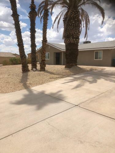 My Havasu House With Bbq