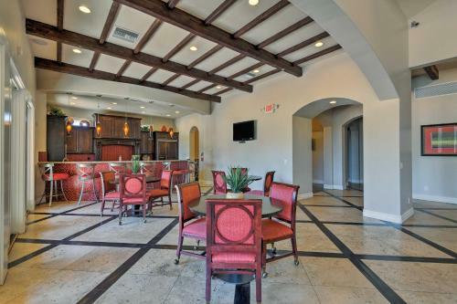 Lovely Mesa Townhome With Pool And Hot Tub Access