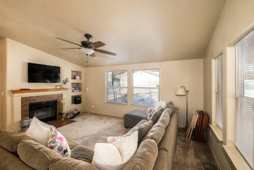 New Listing! Spacious Home In Munds Park, Arizona.