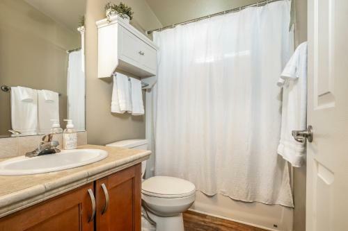 New Listing! Spacious Home In Munds Park, Arizona.