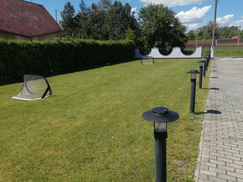 Modernes Ferienhaus Mit Sch�nem �berdachtem Pool