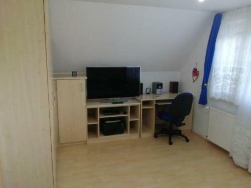 Modernes Ferienhaus Mit Sch�nem �berdachtem Pool