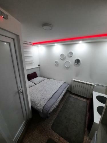 Apartment Day And Night