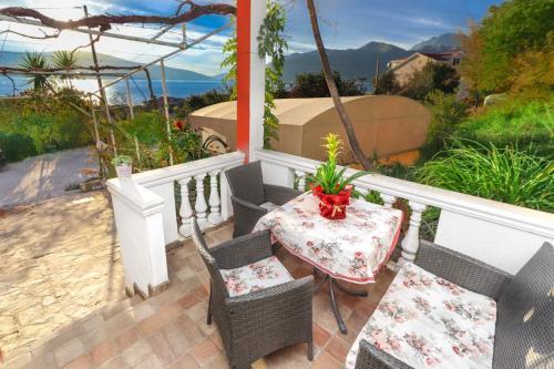 Apartamento Vila Lastva 1