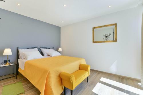 Modern Rustic Villa Kate