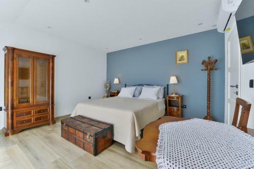 Modern Rustic Villa Kate