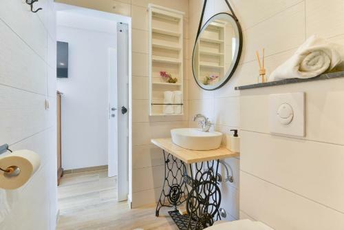 Modern Rustic Villa Kate