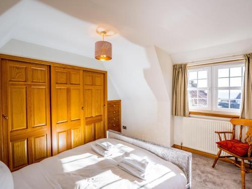 Pass The Keys Superb 3 Bedroom Cottage With Sea Views