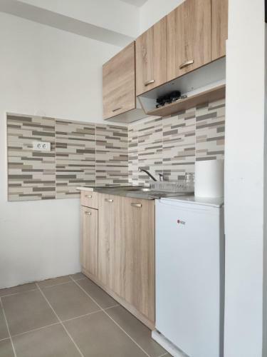 Sarah Apartments