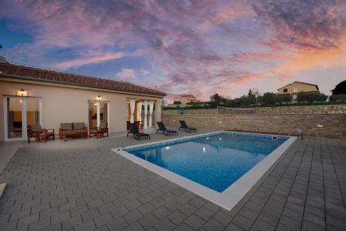 Villa Basic