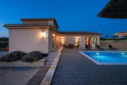 Villa Basic