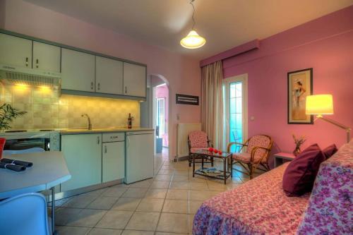 Apartamento 5mins- Beach - Shops -bbq -wood Oven -patio-6