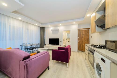 Charming Apartment With Pool In Muratpasa, Antalya