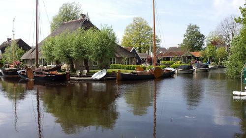 Apartamento D'oude Herbergh, Vakantiehuizen Aan Het Water