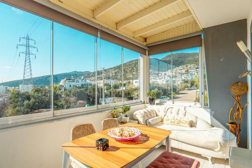 Apartamento Spacious 2 Br House With A View In Konac?k