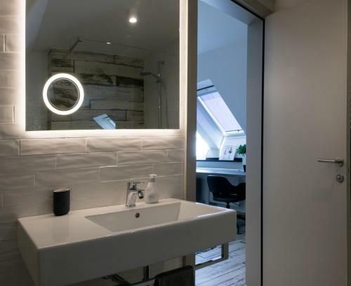Apartamento Above The Old Vine App Lent With River View