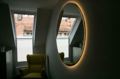 Apartamento Above The Old Vine App Lent With River View