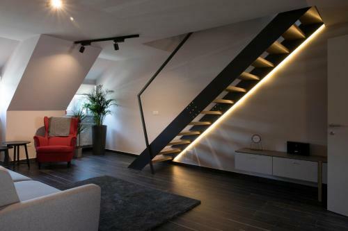 Apartamento Above The Old Vine App Lent With River View