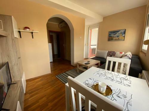 Apartman Mimi / Mimi Apartment