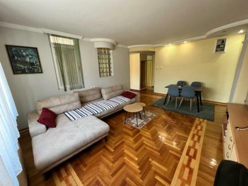 Minas Apartman