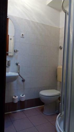 Hotel Accomodation Pertout