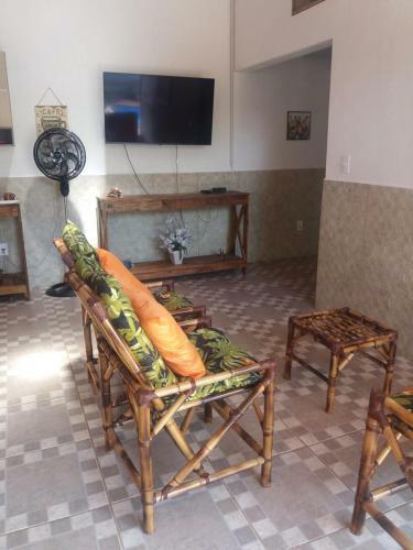 Casa De H�spedes (continue Em Isolamento Familiar)