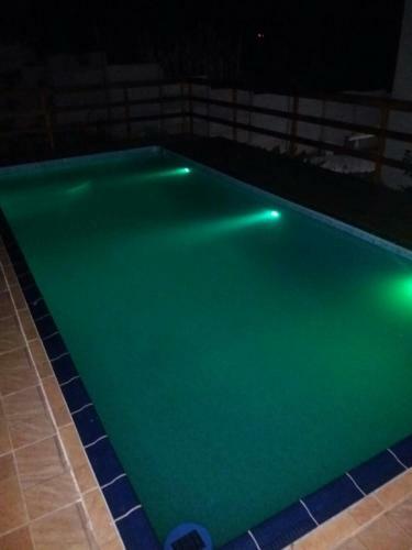 Casa De H�spedes (continue Em Isolamento Familiar)