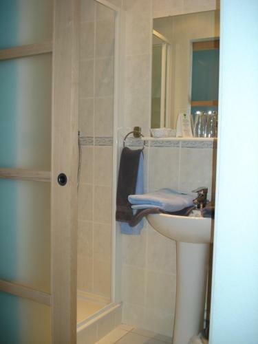 Hotel Logis H�tel Des Grottes