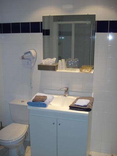 Hotel Logis H�tel Des Grottes