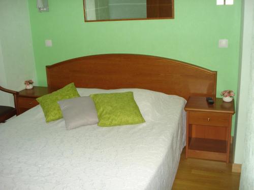 Hotel Logis H�tel Des Grottes