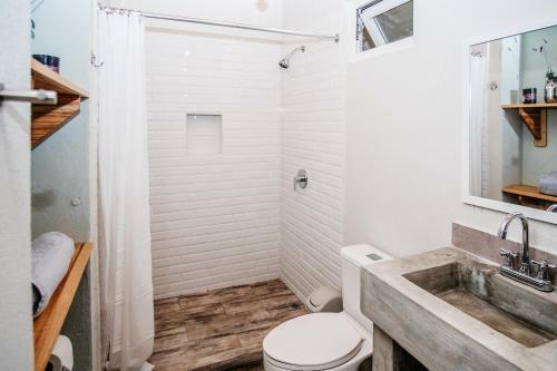 Hostal Hotel Much�