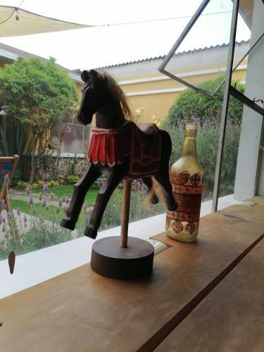 Hostal Hotel Much�