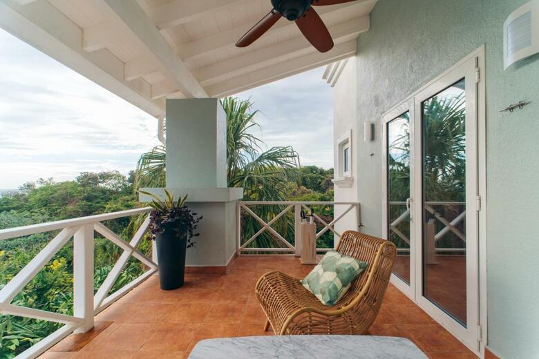 Hotel Blue Roatan Resort