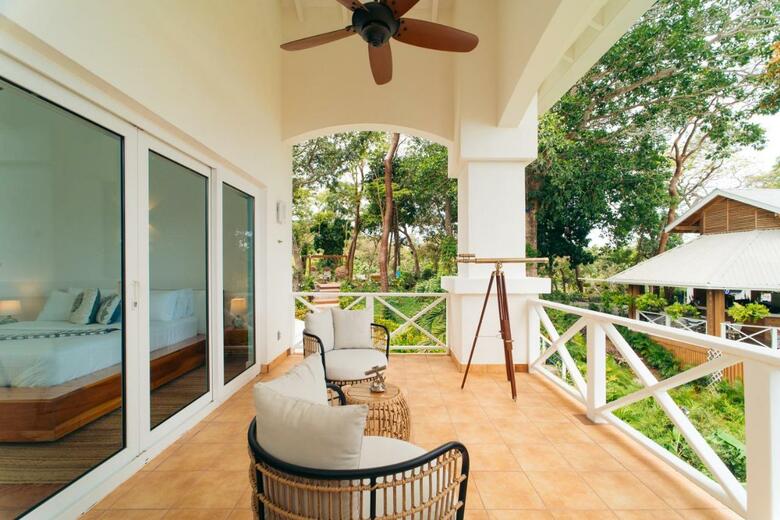 Hotel Blue Roatan Resort
