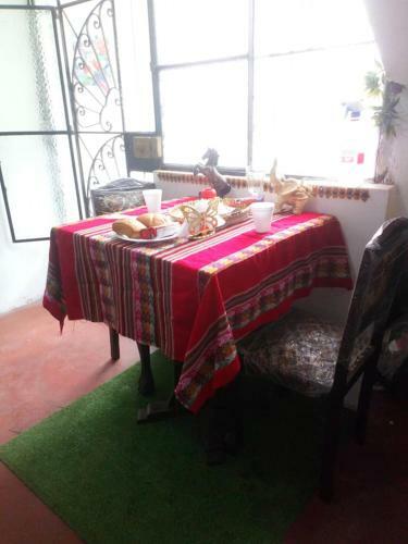 Hostal Inti Hostel Airport
